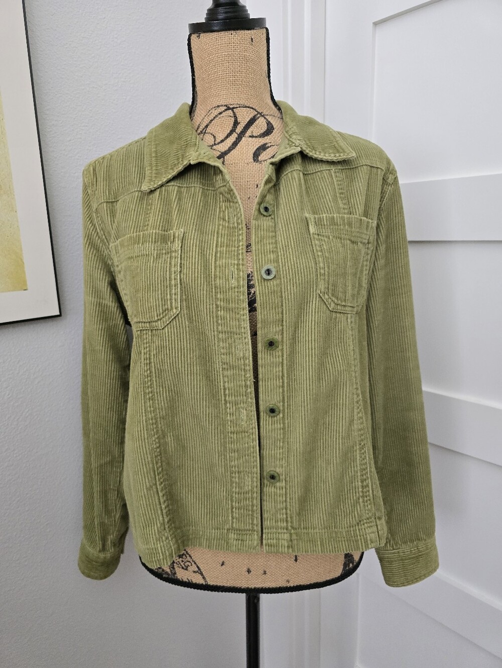 Dressbarn 100% Cotton Corduroy Shirt Jacket. Size S. EUC.